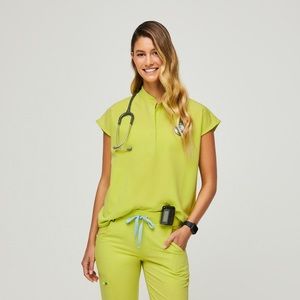 Citrine Rafaela XS top and M petite Zamora joggers